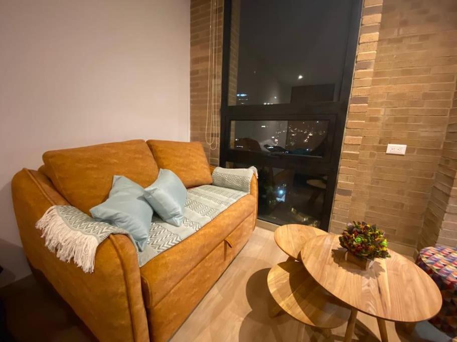 Cozy Loft 14th-Floor for 4 in the heart of Bogotá