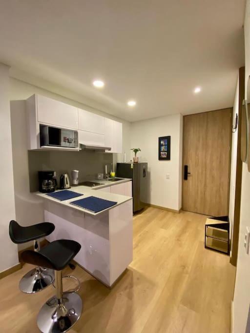 Cozy Loft 14th-Floor for 4 in the heart of Bogotá