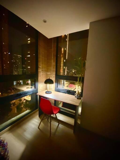 Cozy Loft 14th-Floor for 4 in the heart of Bogotá