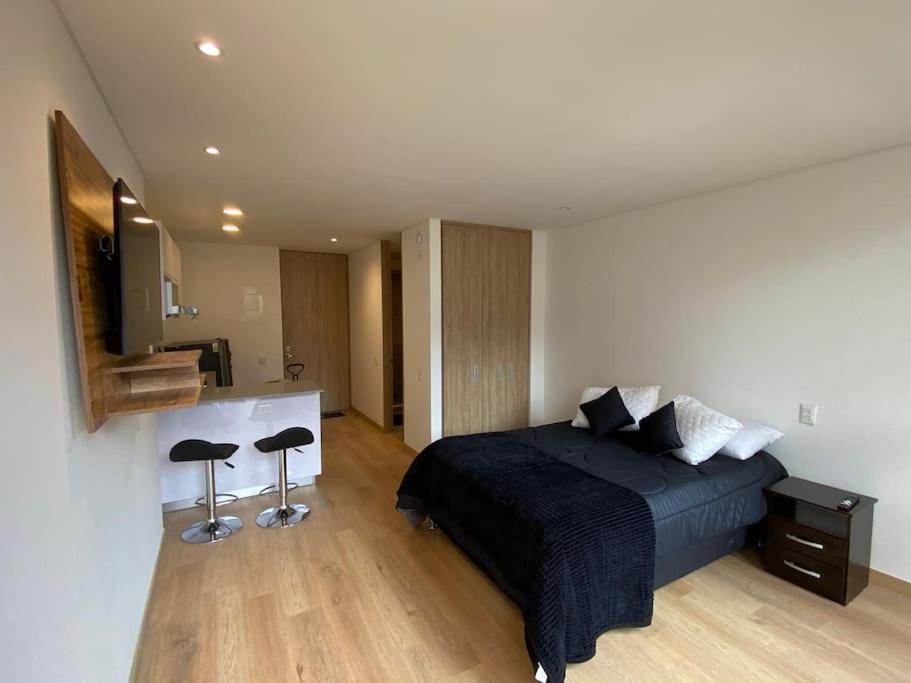 Cozy Loft 14th-Floor for 4 in the heart of Bogotá