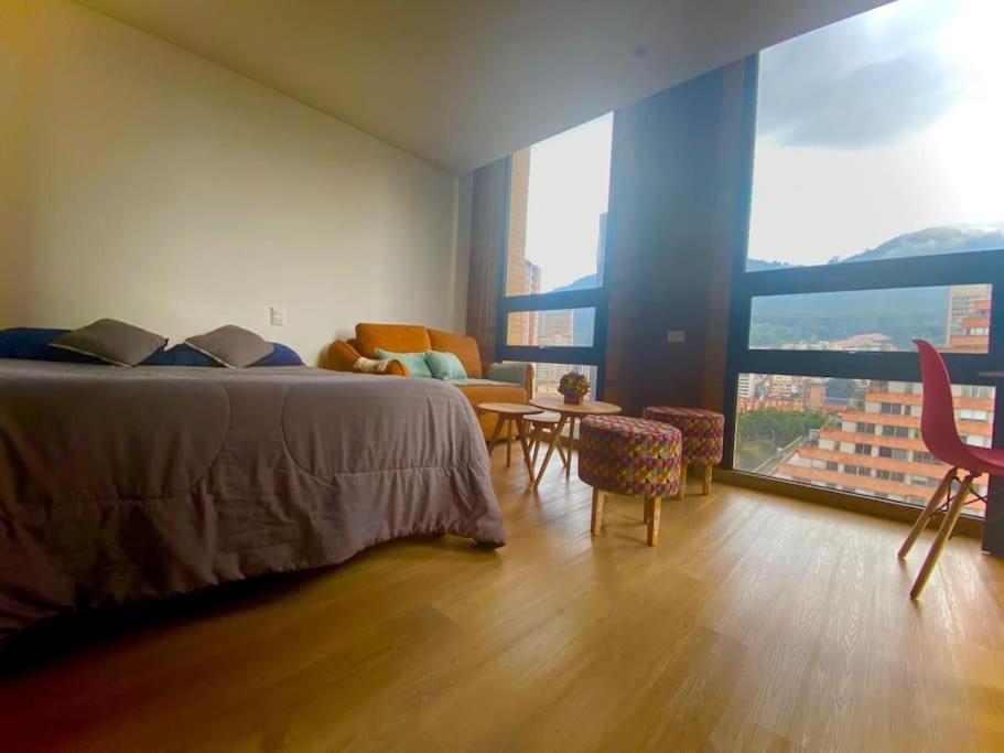 Cozy Loft 14th-Floor for 4 in the heart of Bogotá