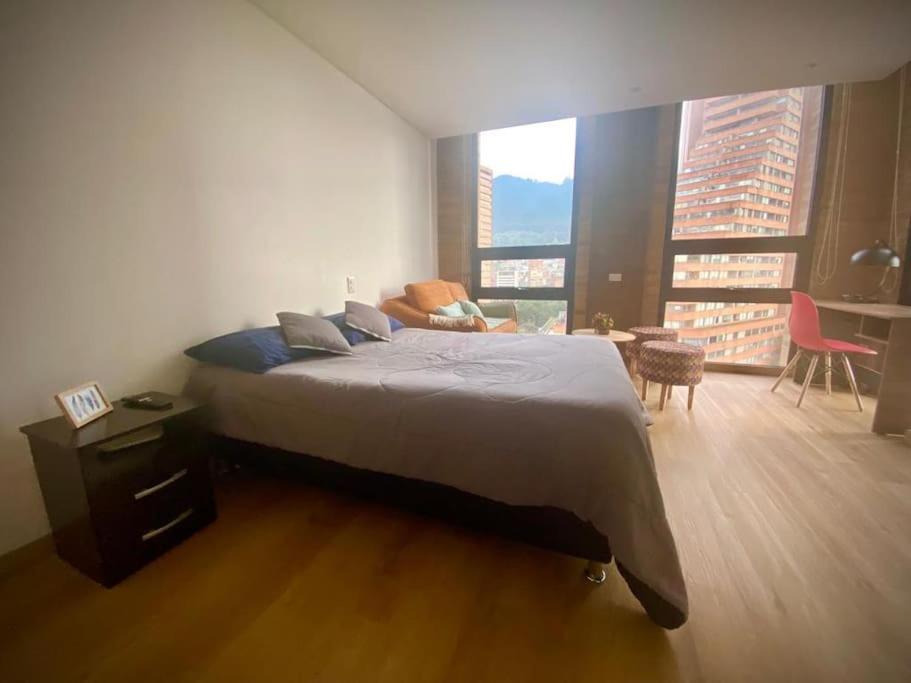 Cozy Loft 14th-Floor for 4 in the heart of Bogotá