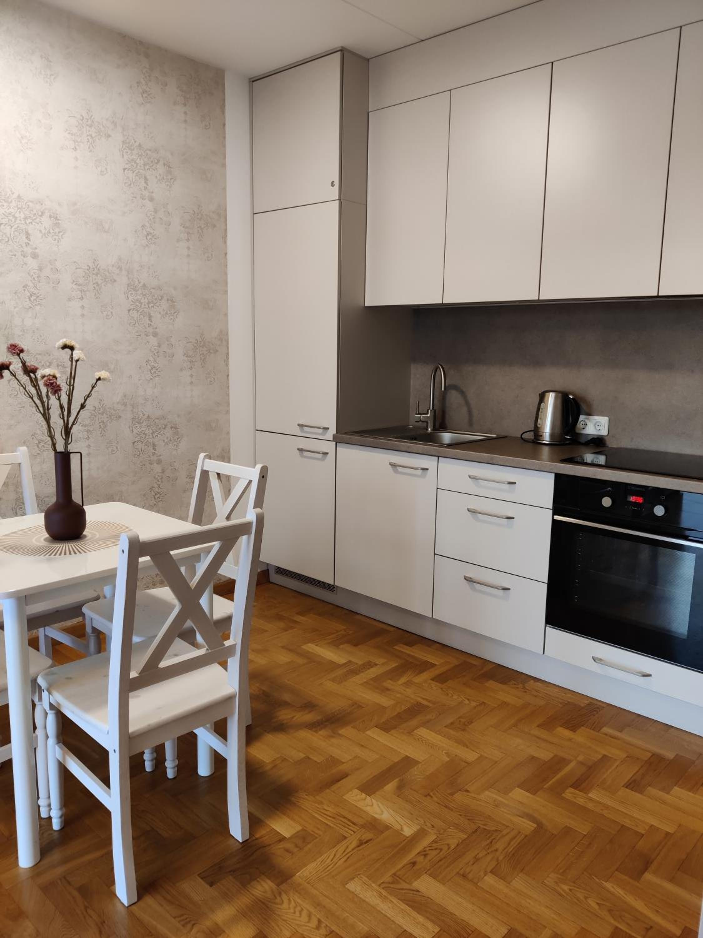 Glamour central apartments view 5