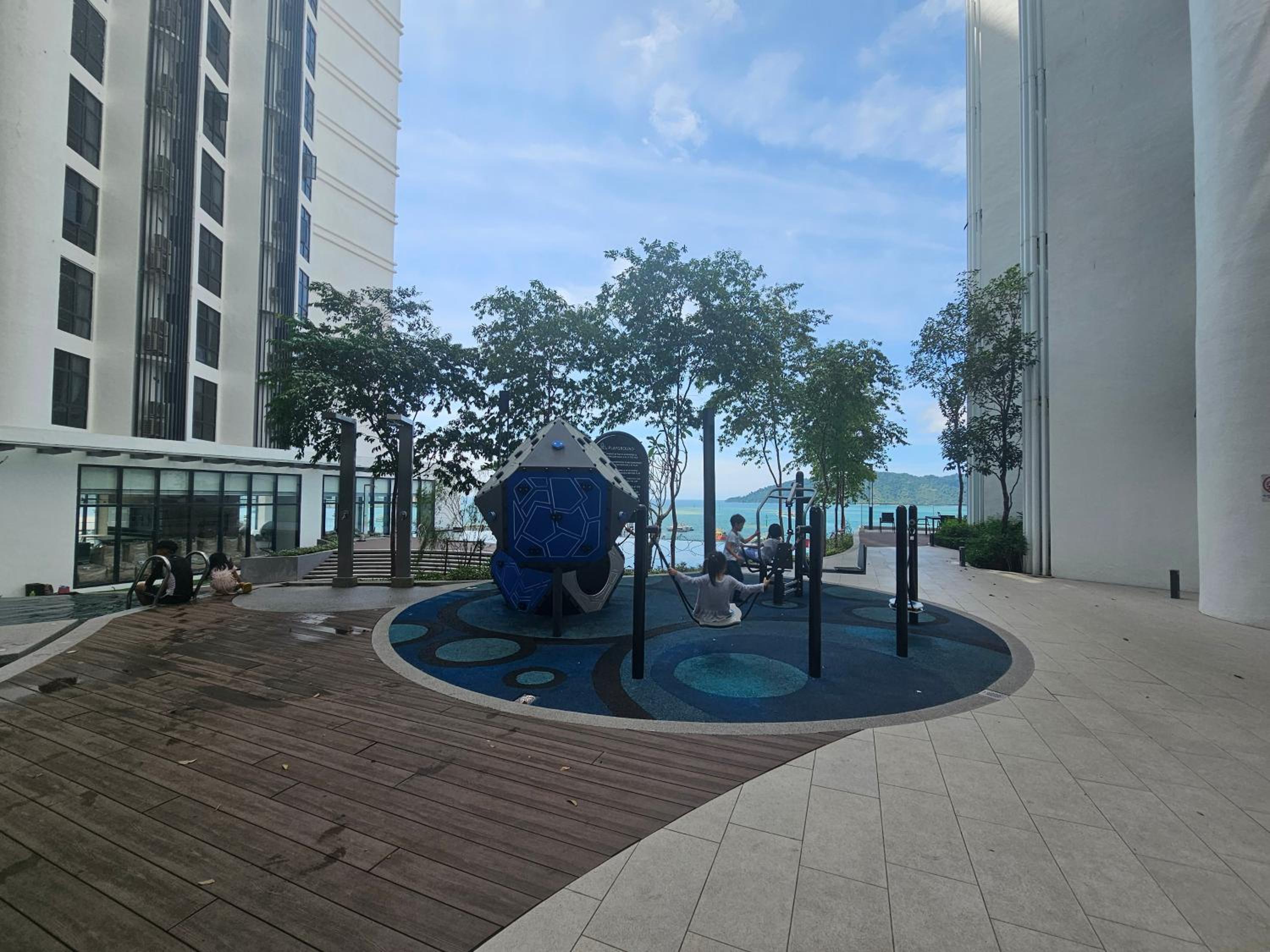 Impiana Suite Spacious photo 6