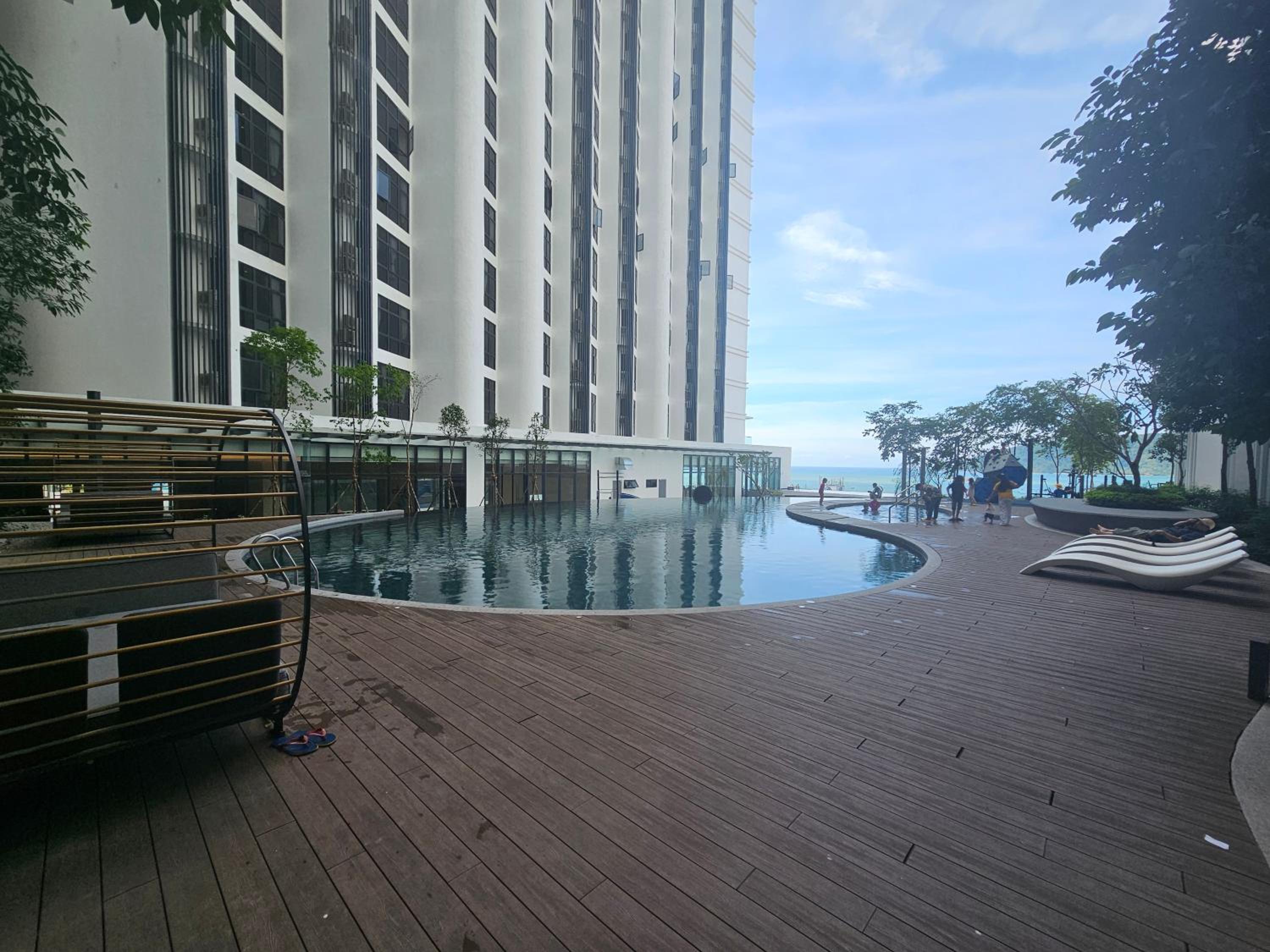 Impiana Suite Spacious photo 8