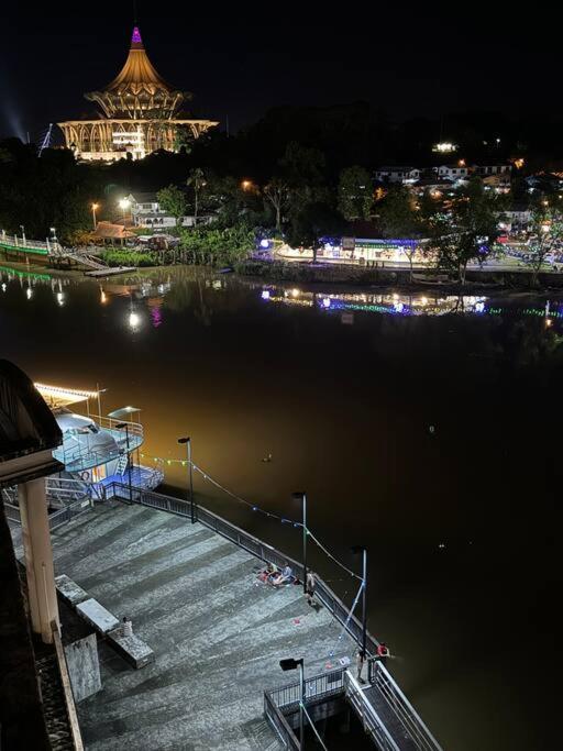 Riverbank Suite @ Waterfront KCH