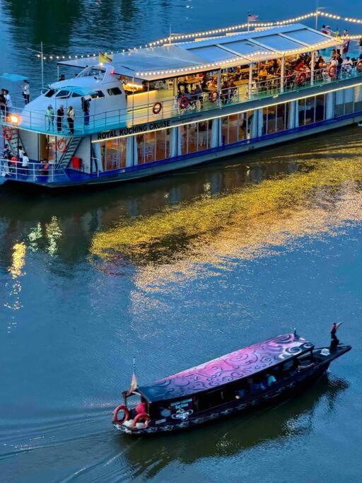 Riverbank Suite @ Waterfront KCH