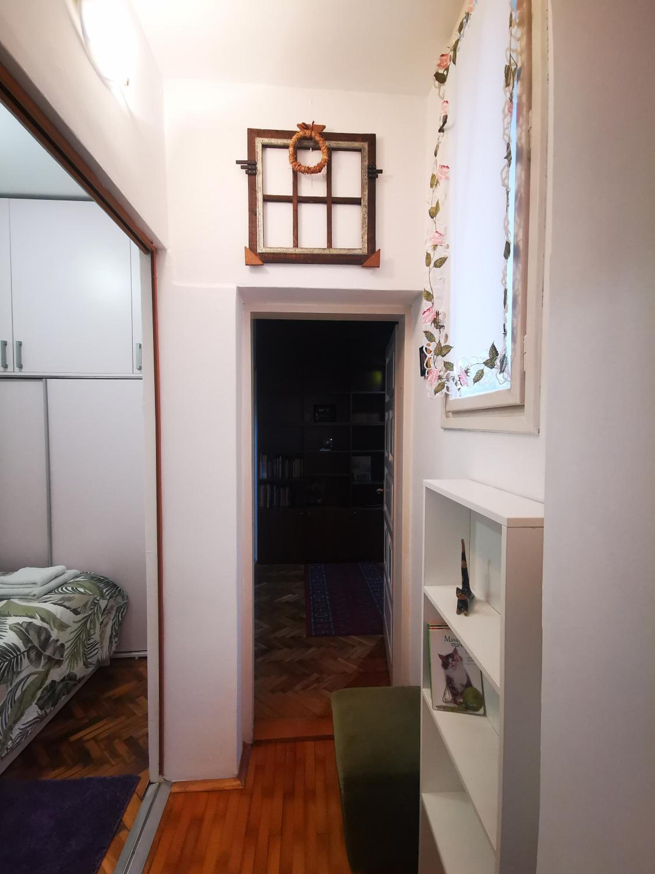 Cozy Old Town Apartment view 4