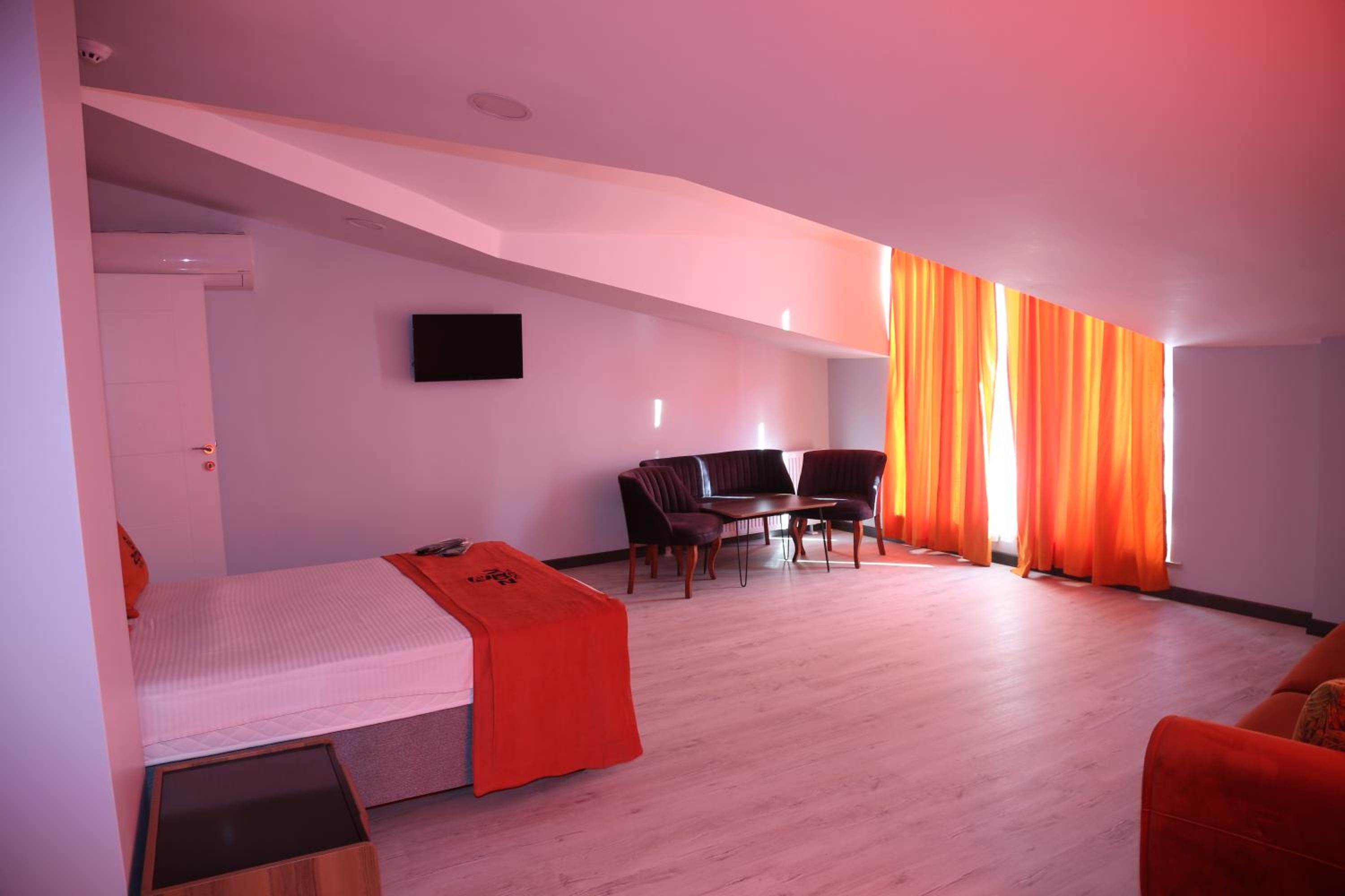 ZOOM OTEL - Image 85