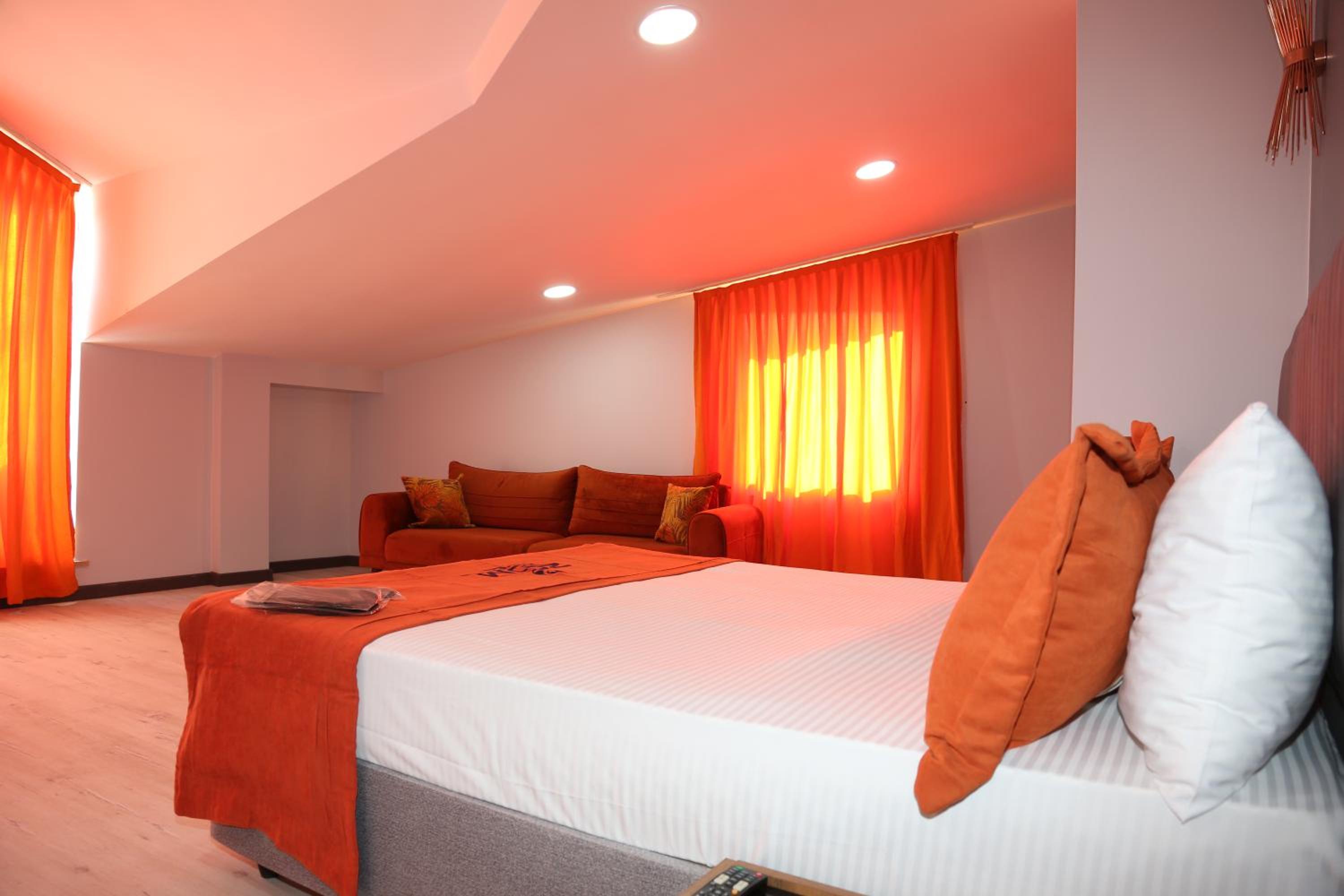 ZOOM OTEL - Image 86