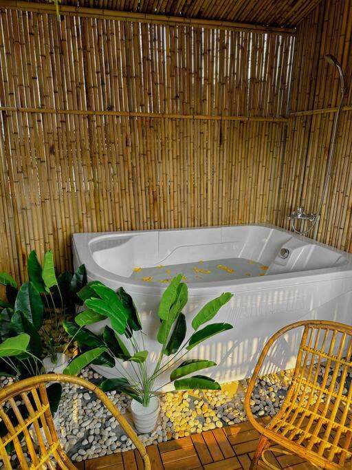 Duplex sky Garden & couple Hottub by SSens Homes