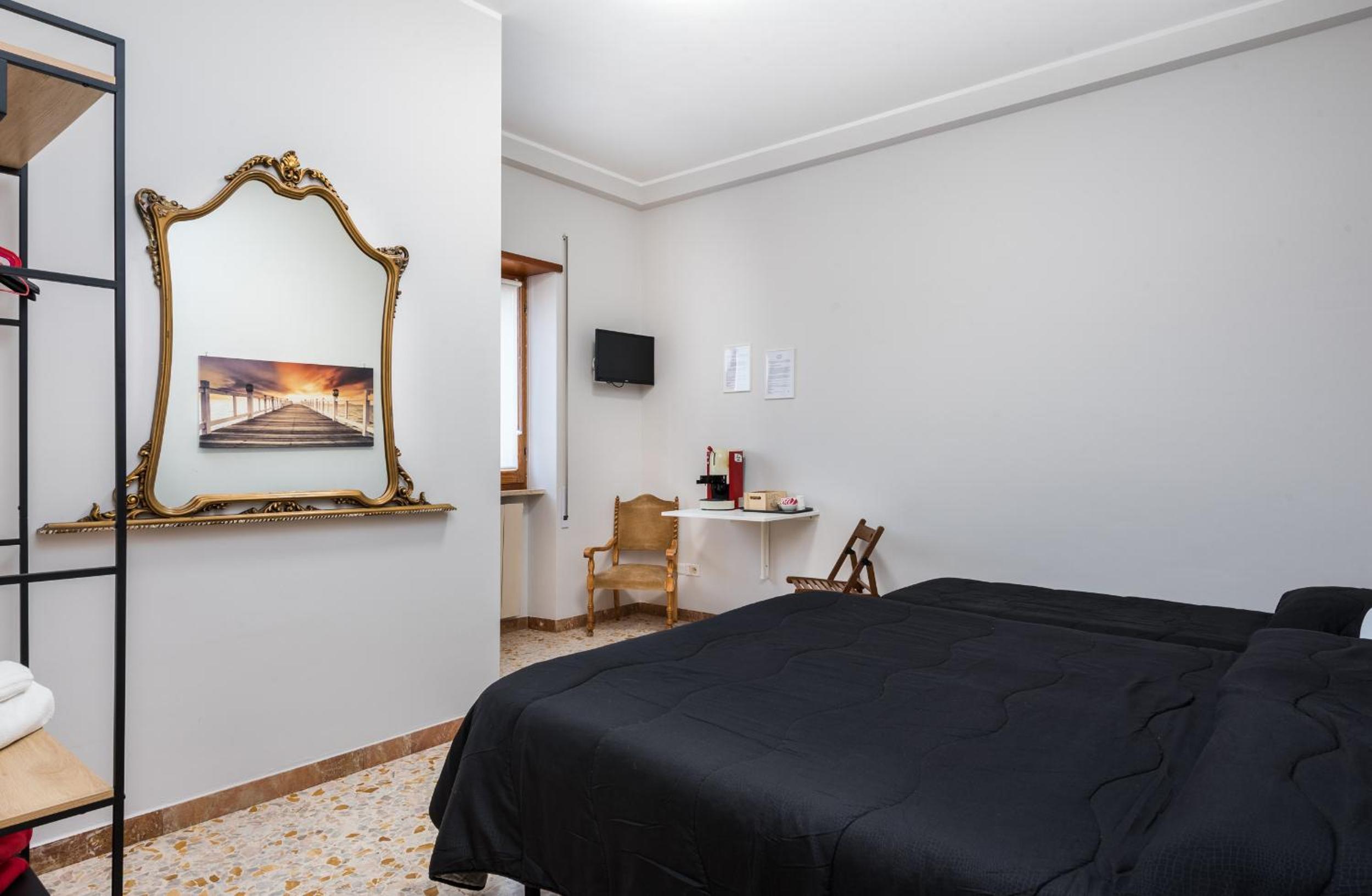 Travelershome Ciampino&Morena GuestHouse