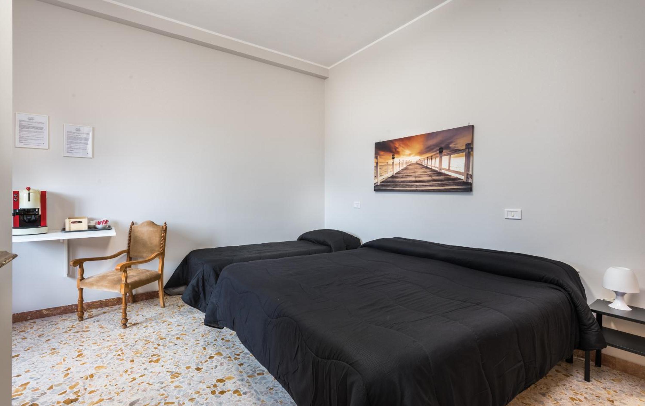 Travelershome Ciampino&Morena GuestHouse