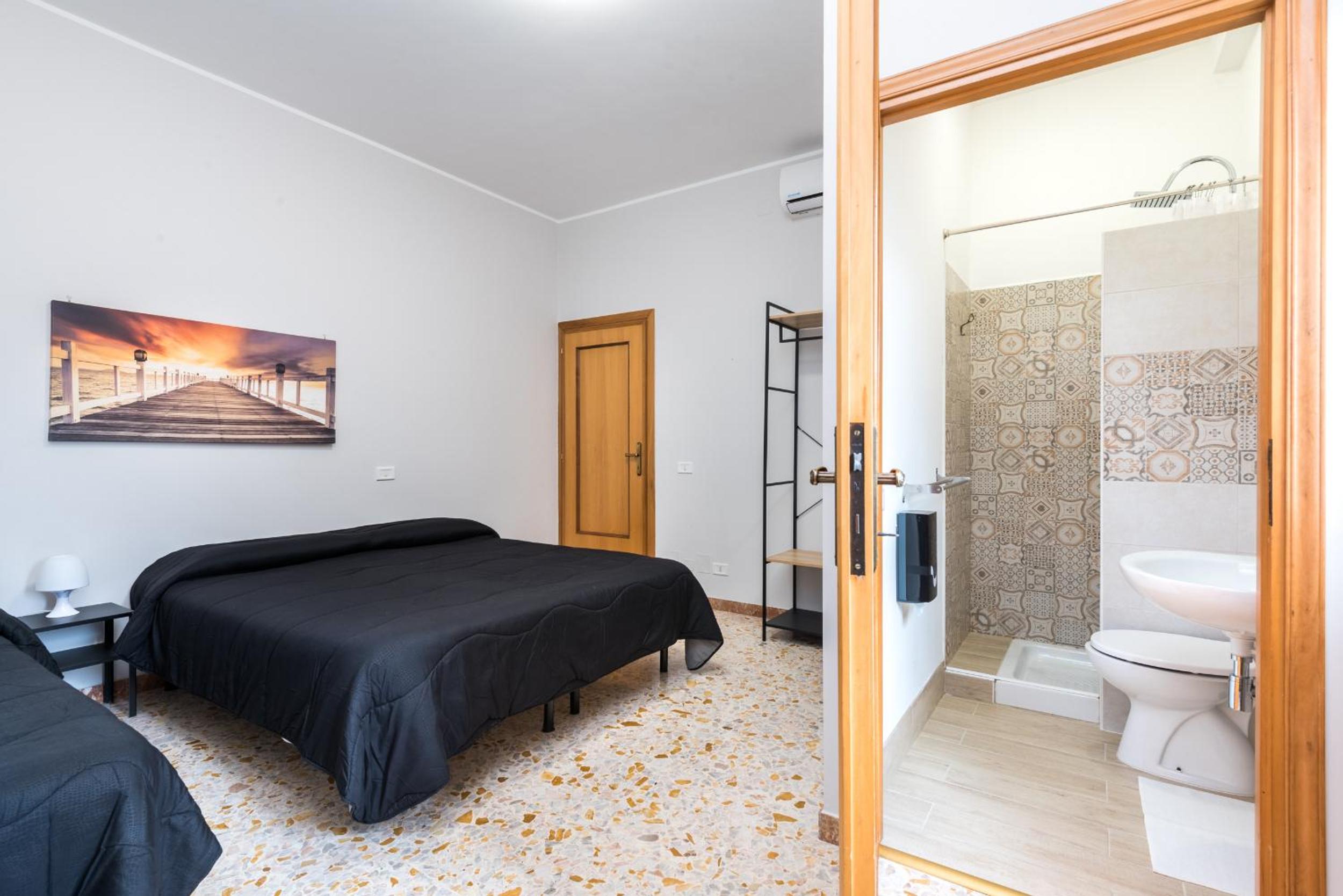 Travelershome Ciampino&Morena GuestHouse