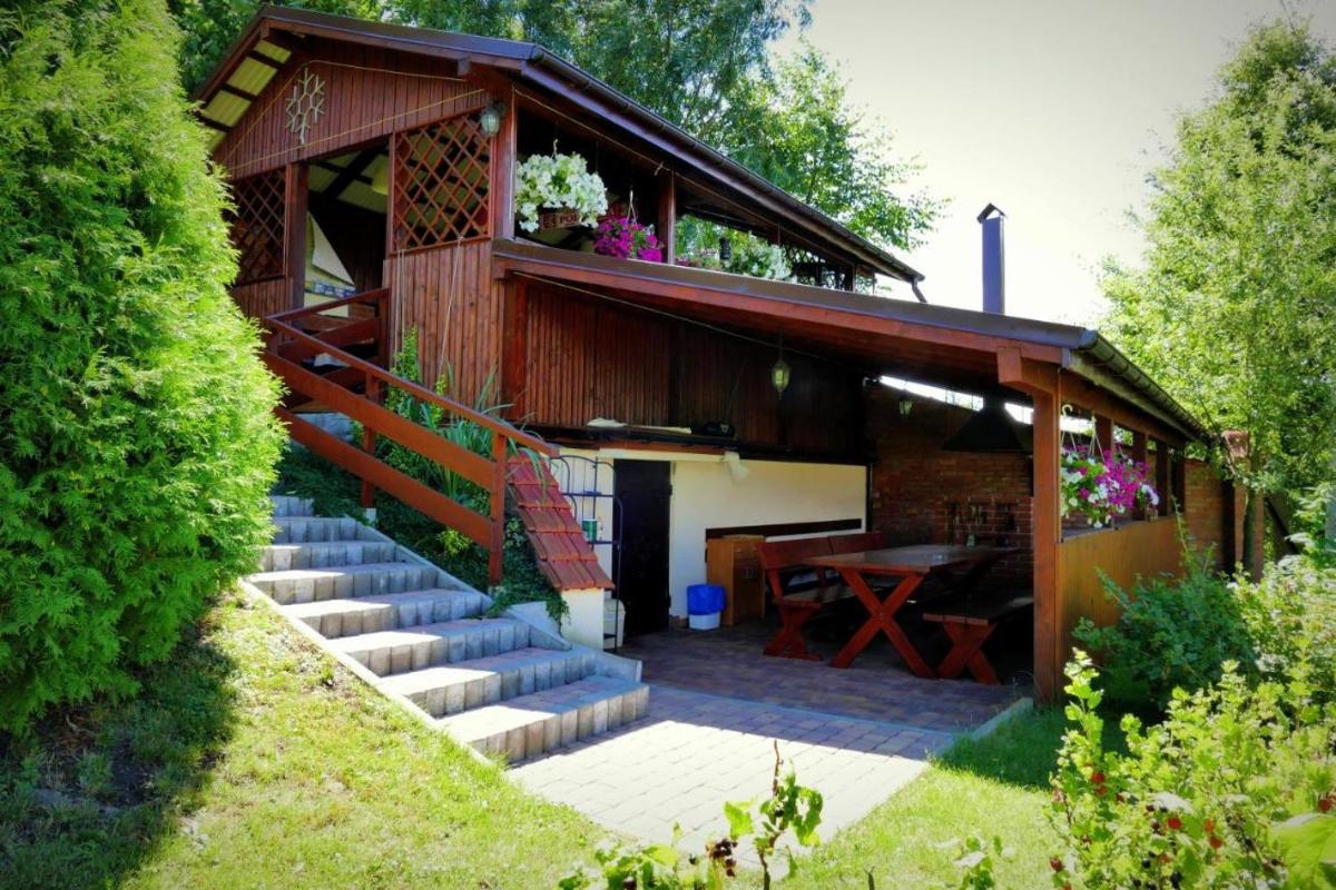 outdoor BBQ area