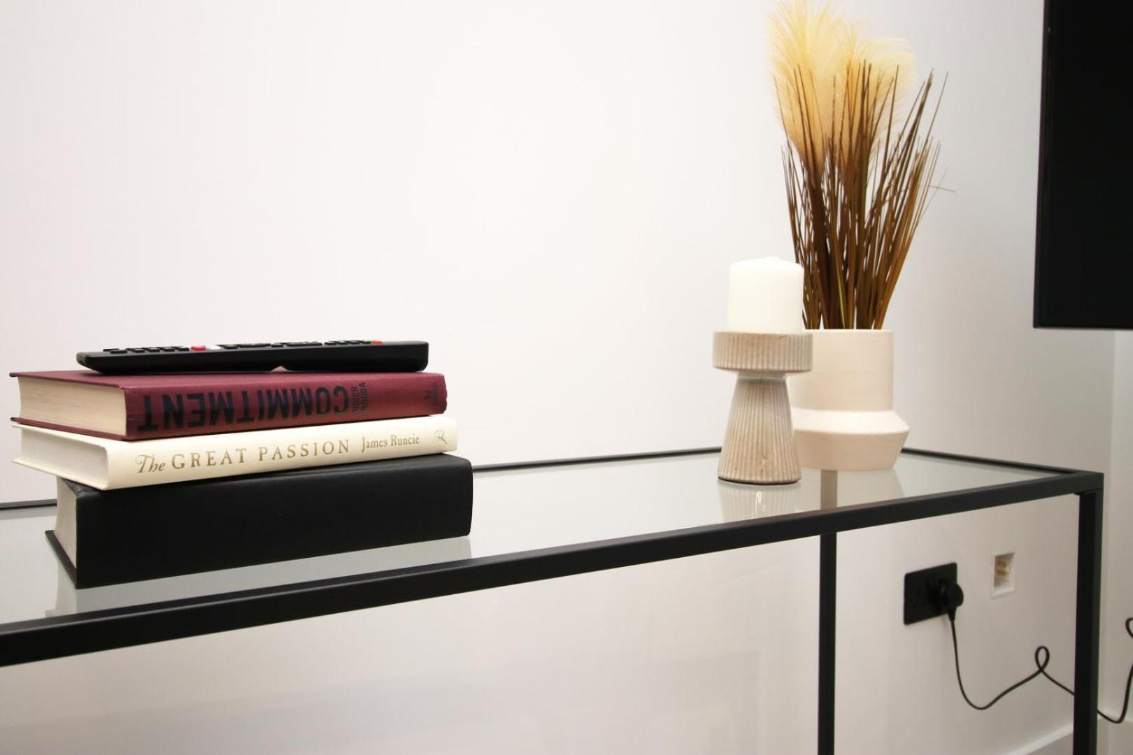 Cohost Partners | Central and Contemporary 2Br view 3