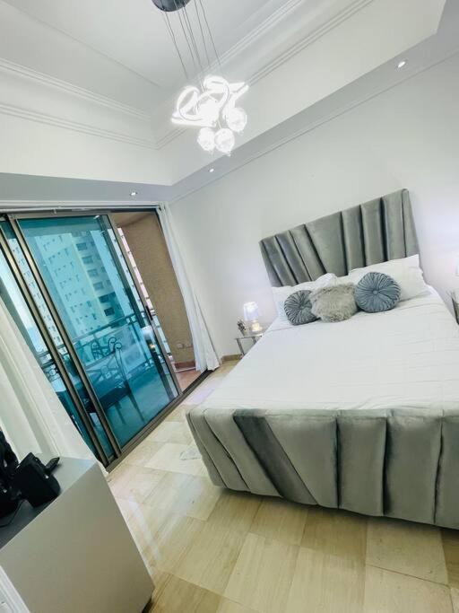 Apartamento con vista mar y la ciudad La Paz en Malecón Santo Domingo