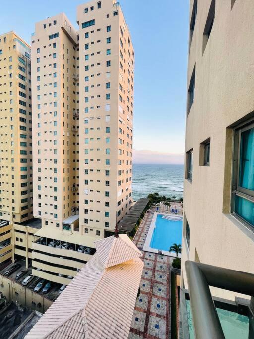 Apartamento con vista mar y la ciudad La Paz en Malecón Santo Domingo