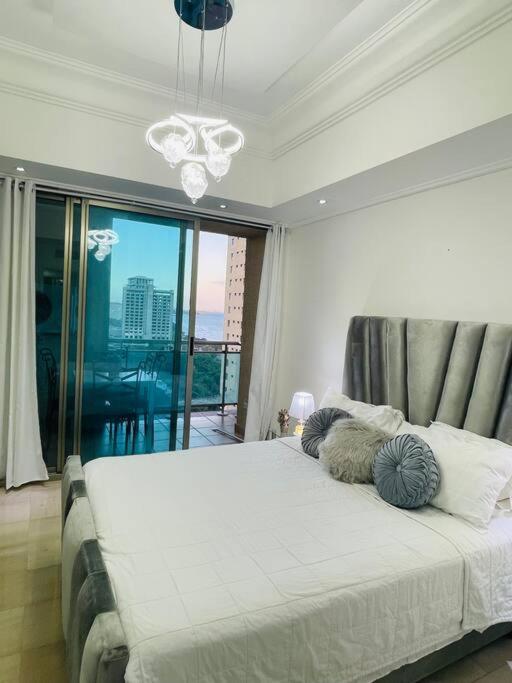Apartamento con vista mar y la ciudad La Paz en Malecón Santo Domingo