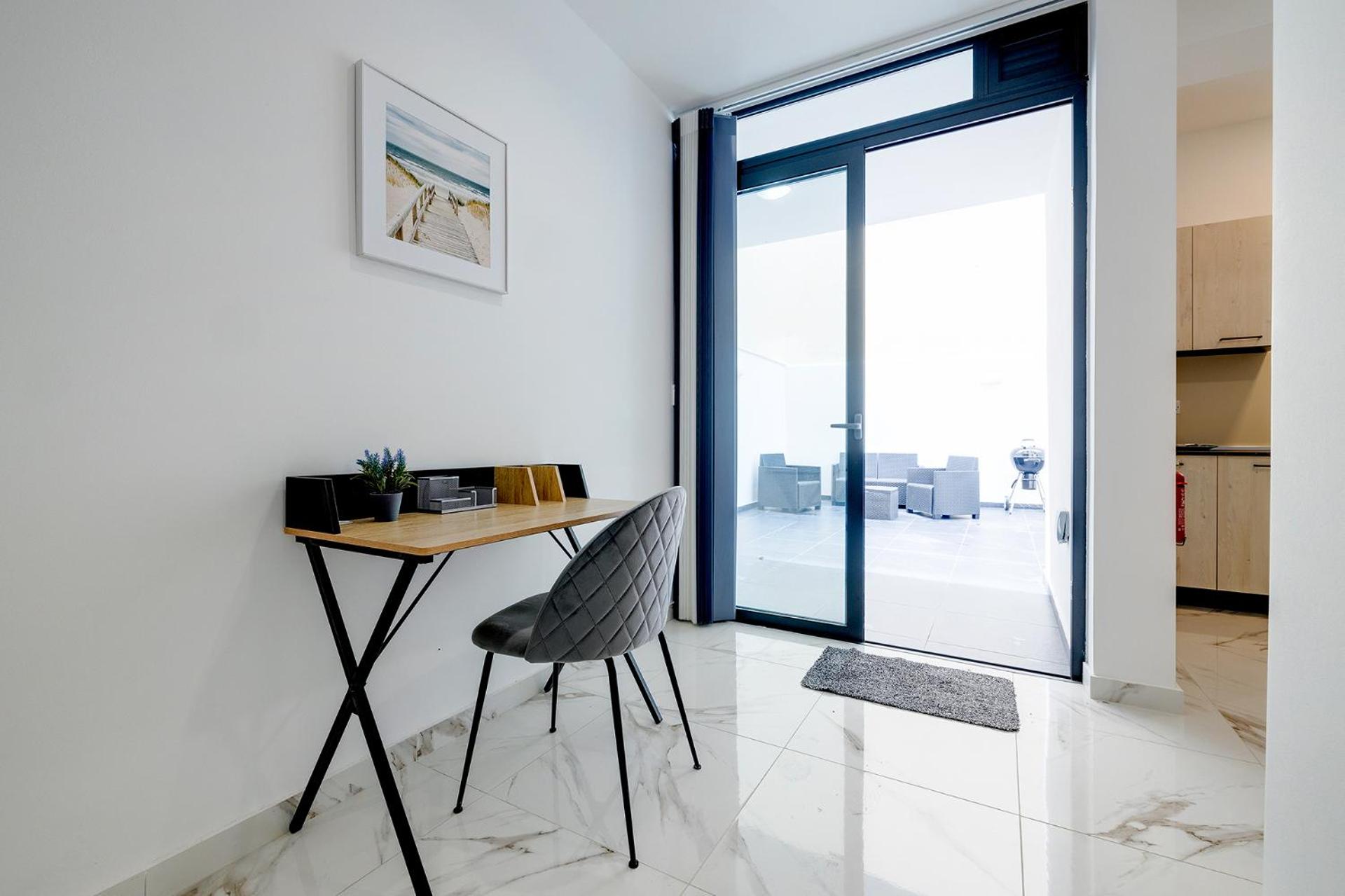 Sliema 2BR Great Location with Terrace