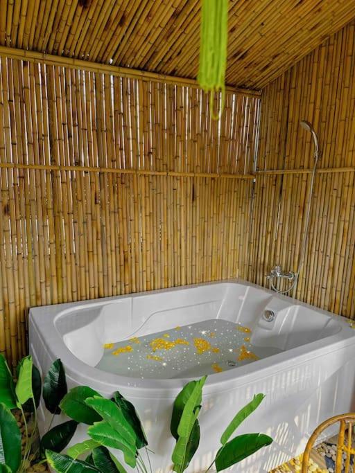 Duplex sky Garden & couple Hottub by SSens Homes