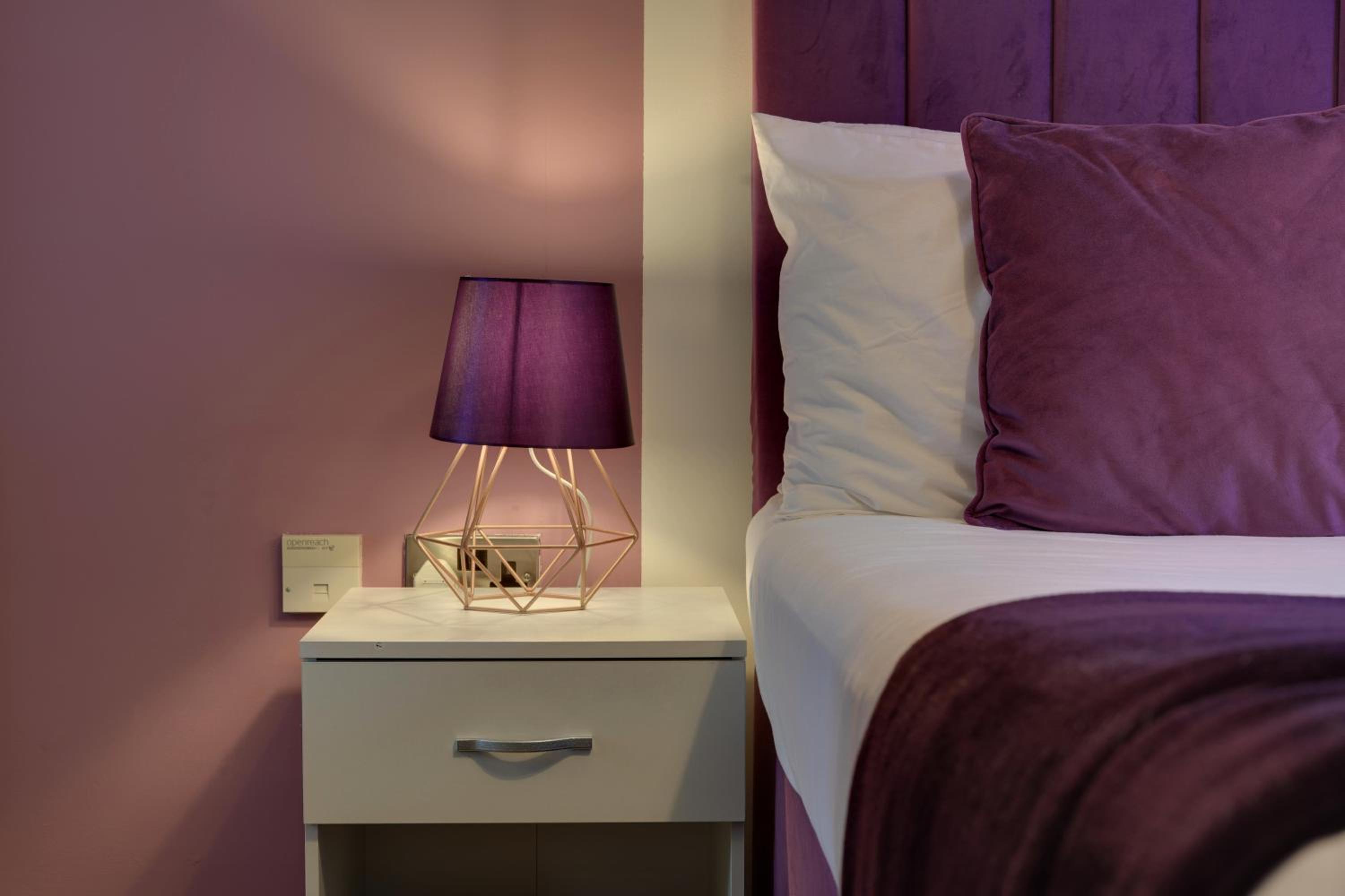 Stylish 2 Bed Apt 104 - City Centre, FREE Parking, Coffee Machine & Netflix - Hosted by Stay Host Save view 3