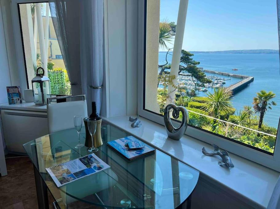 Luxury Riviera View Waterside Apartment