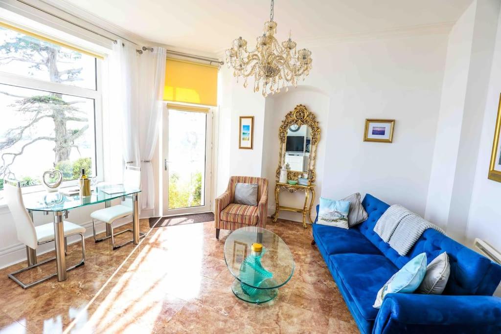 Luxury Riviera View Waterside Apartment