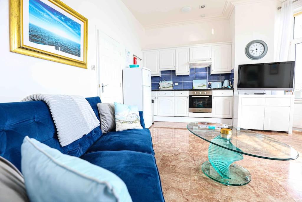 Luxury Riviera View Waterside Apartment