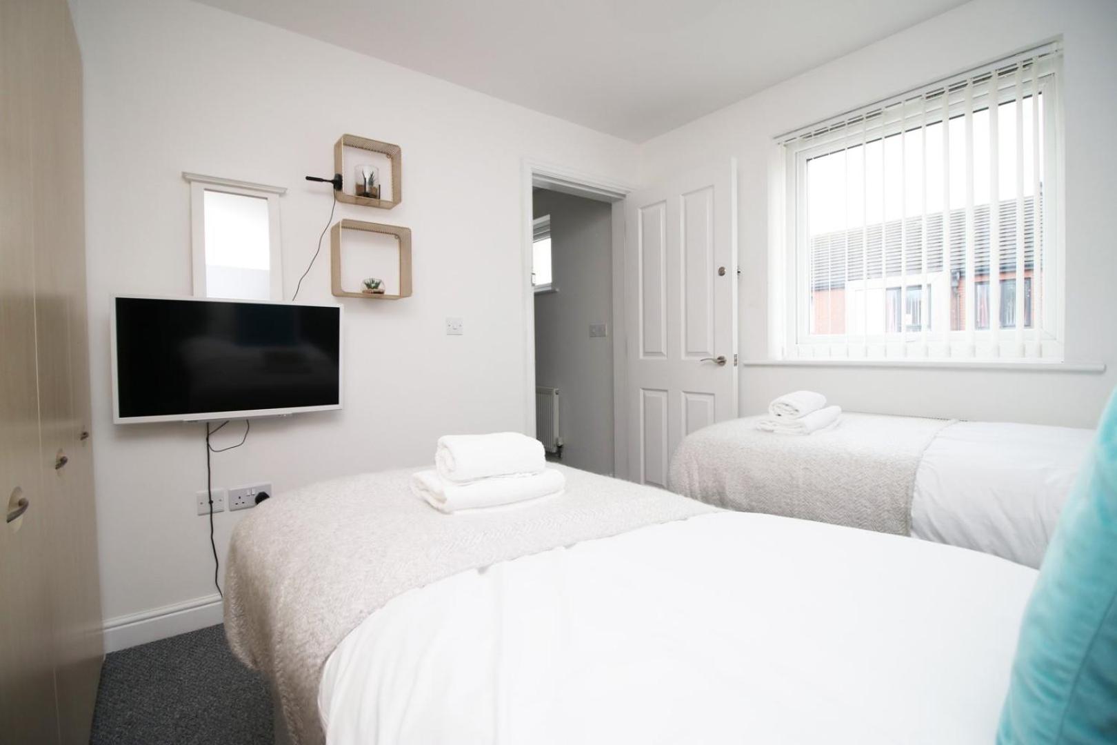 4BR Modern House | Free Parking | Cohost Partners view 2