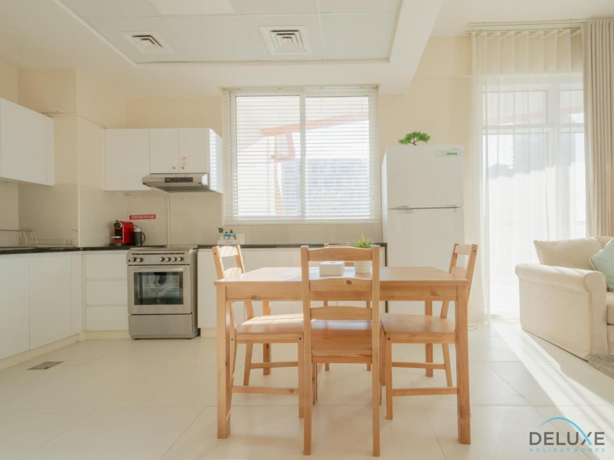 Snug 1BR at Binghatti Gateway Al Jadaf by Deluxe Holiday Homes