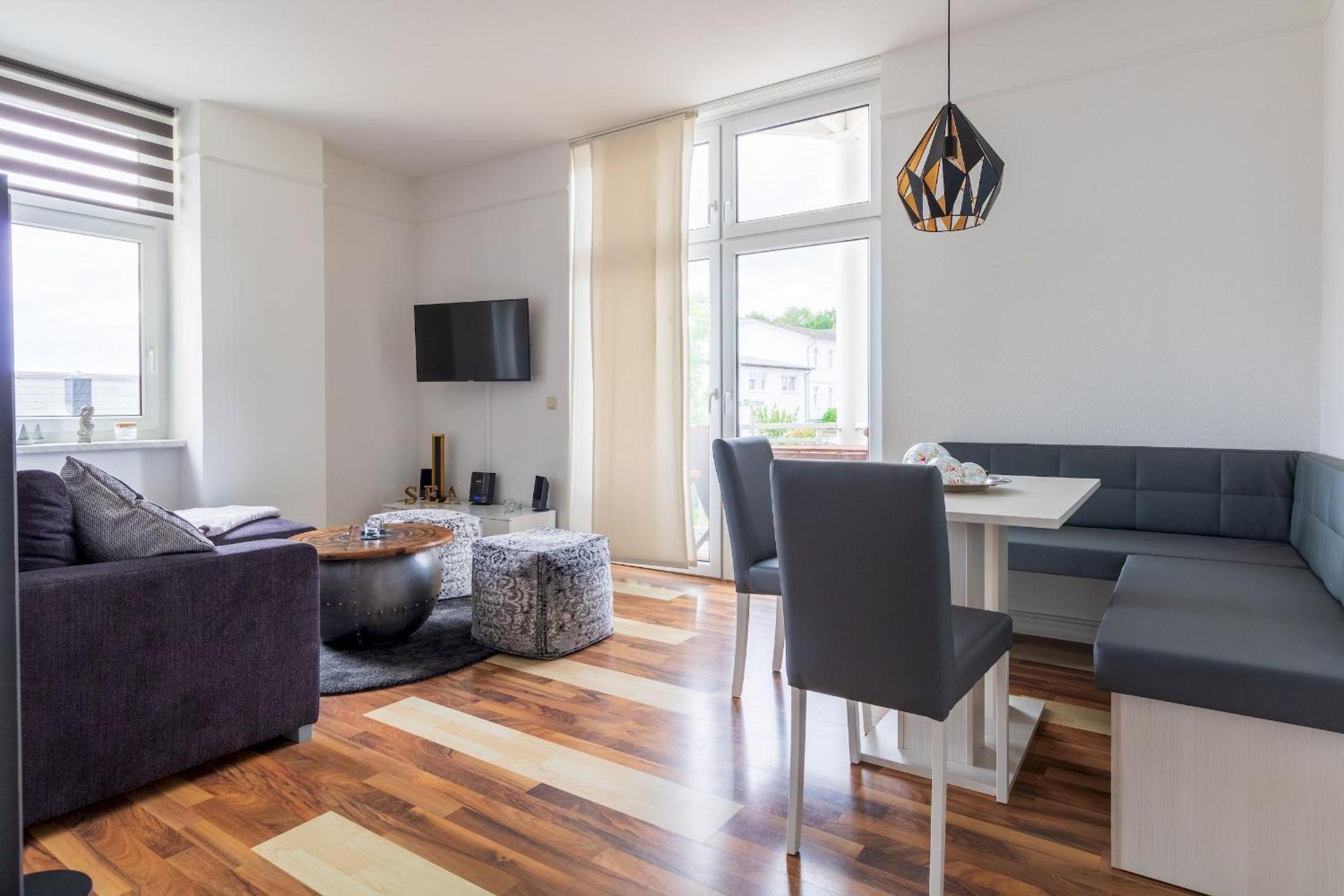 Haus Godewind Ferienwohnung 5 mit Balkon und Strandkorb