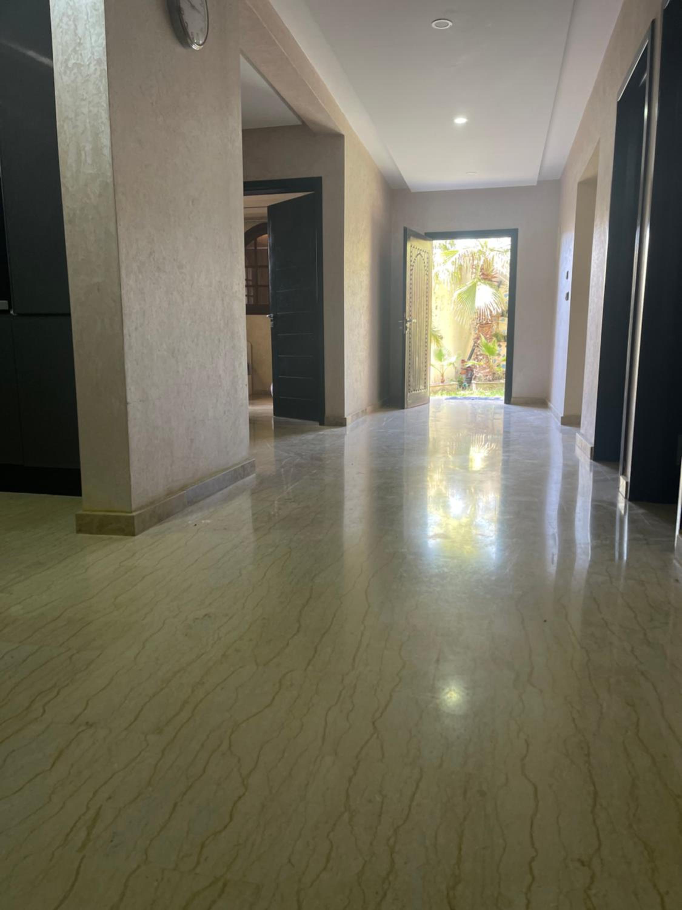 Riad Targante Takate 1 view 4