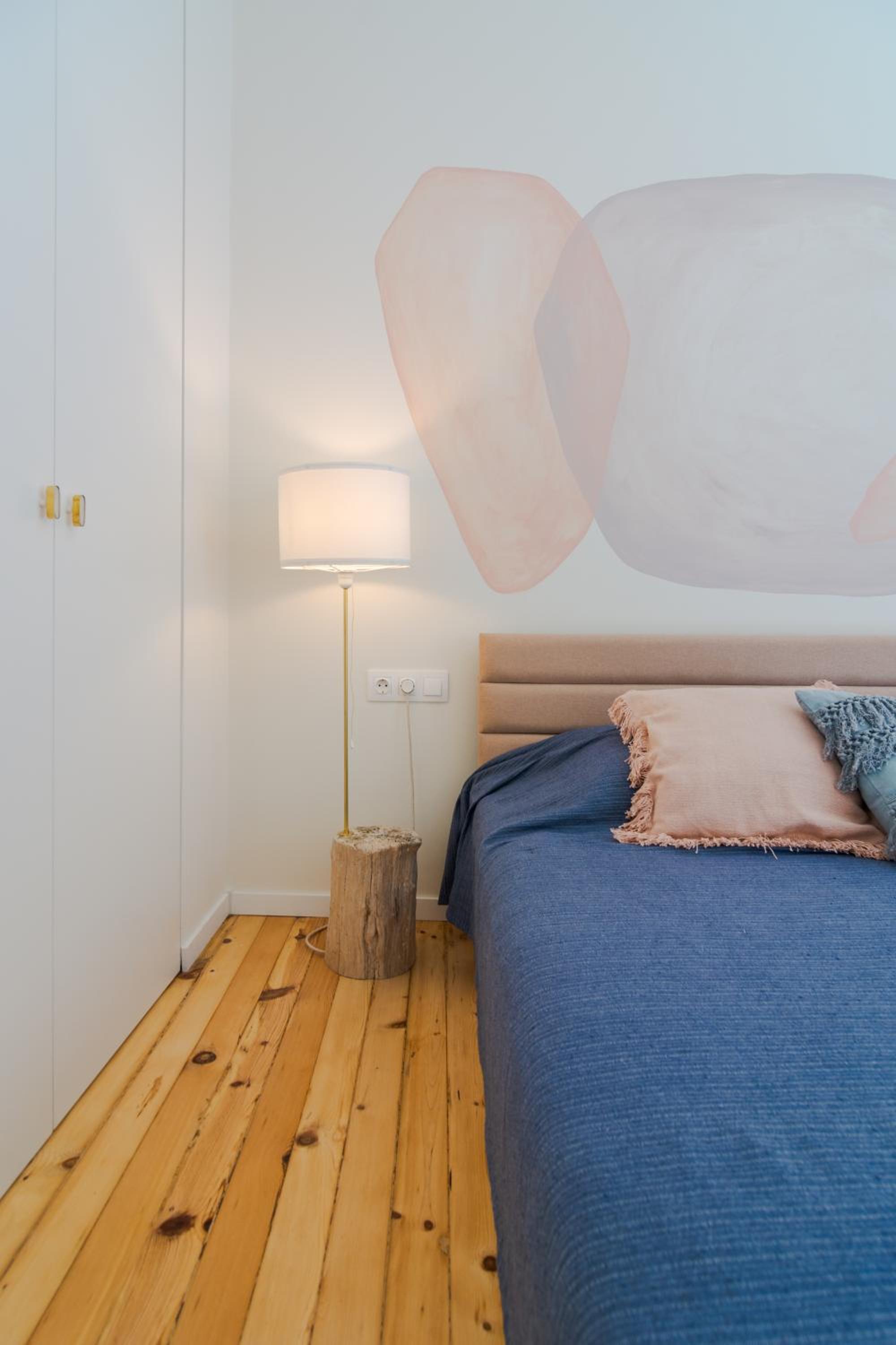 Little Perfection - Super King Size Bed - WiFi 200 Mbp