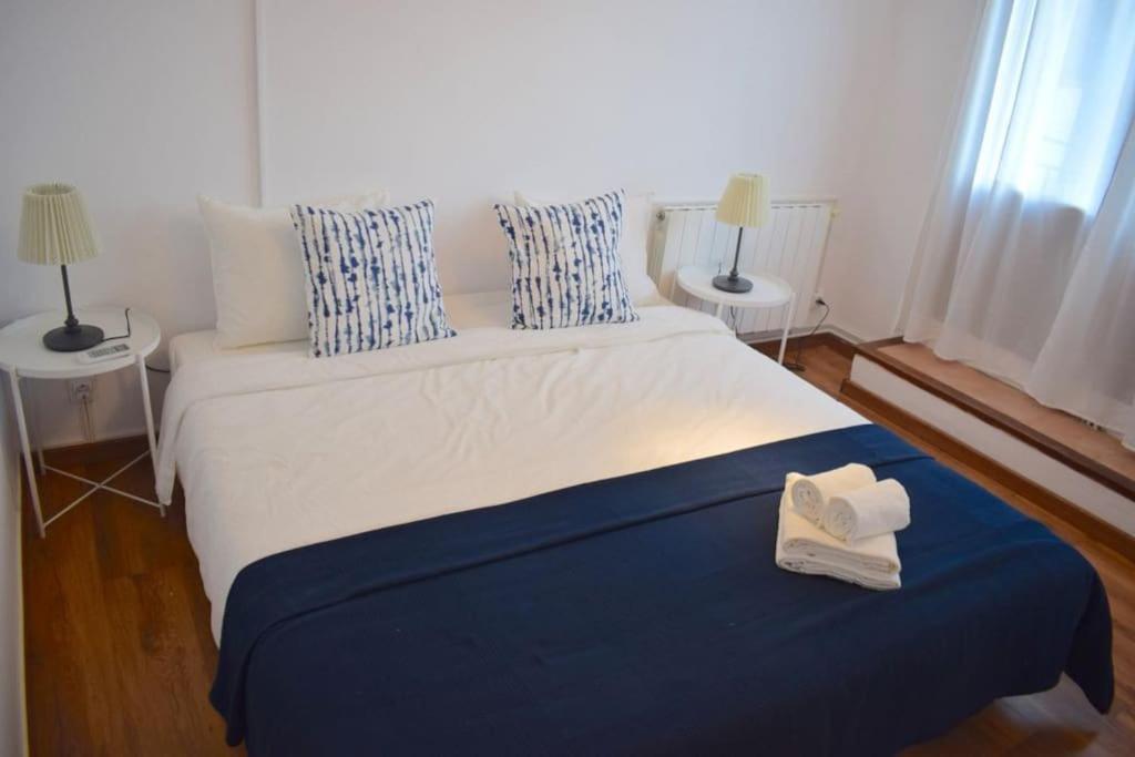 Vila Sitges, big house with pool view 3