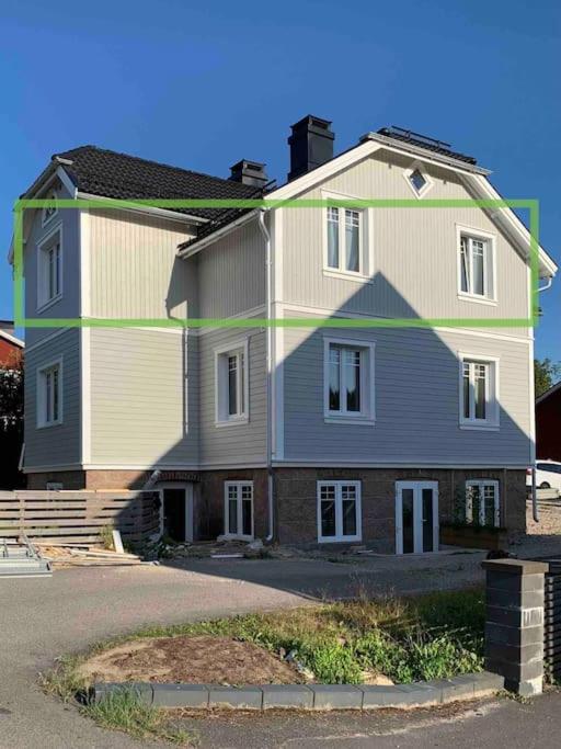 Lägenhet i sekelskiftesvilla i centrala Dalsjöfors
