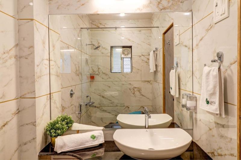 Esperanza Villas with Free Breakfast, Swimming Pool and Valley View