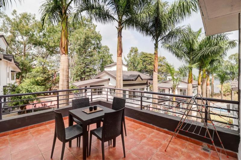 Esperanza Villas with Free Breakfast, Swimming Pool and Valley View