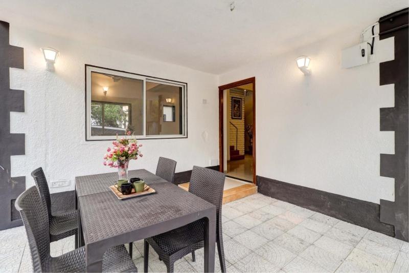 Esperanza Villas with Free Breakfast, Swimming Pool and Valley View