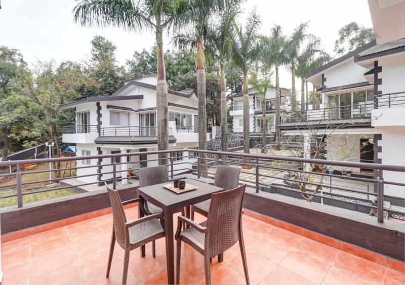 Esperanza Villas with Free Breakfast, Swimming Pool and Valley View