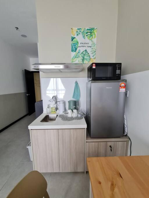 Studio Room near Gleneagles @ Embassy Row KLCC