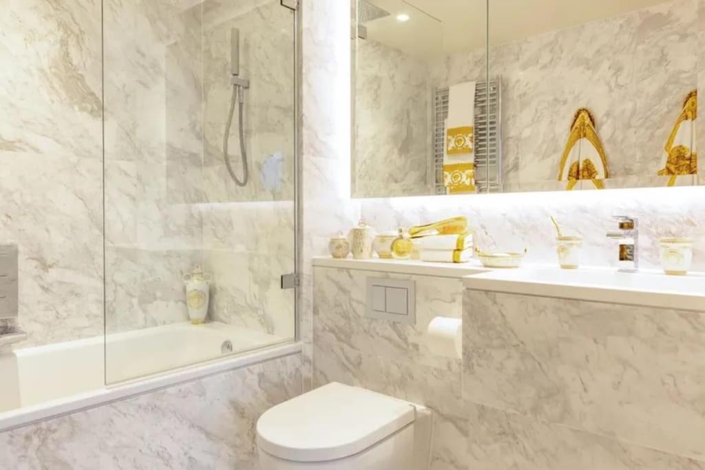 Quiet Luxury Escape for 6 in Covent Garden