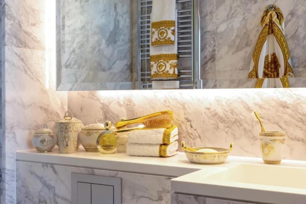 Quiet Luxury Escape for 6 in Covent Garden