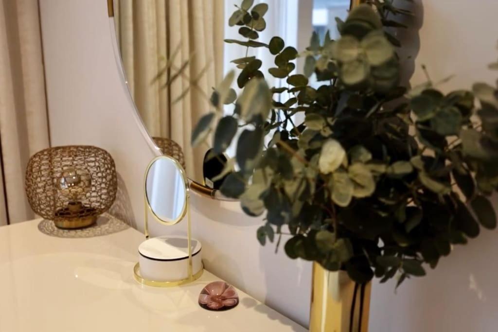 Quiet Luxury Escape for 6 in Covent Garden