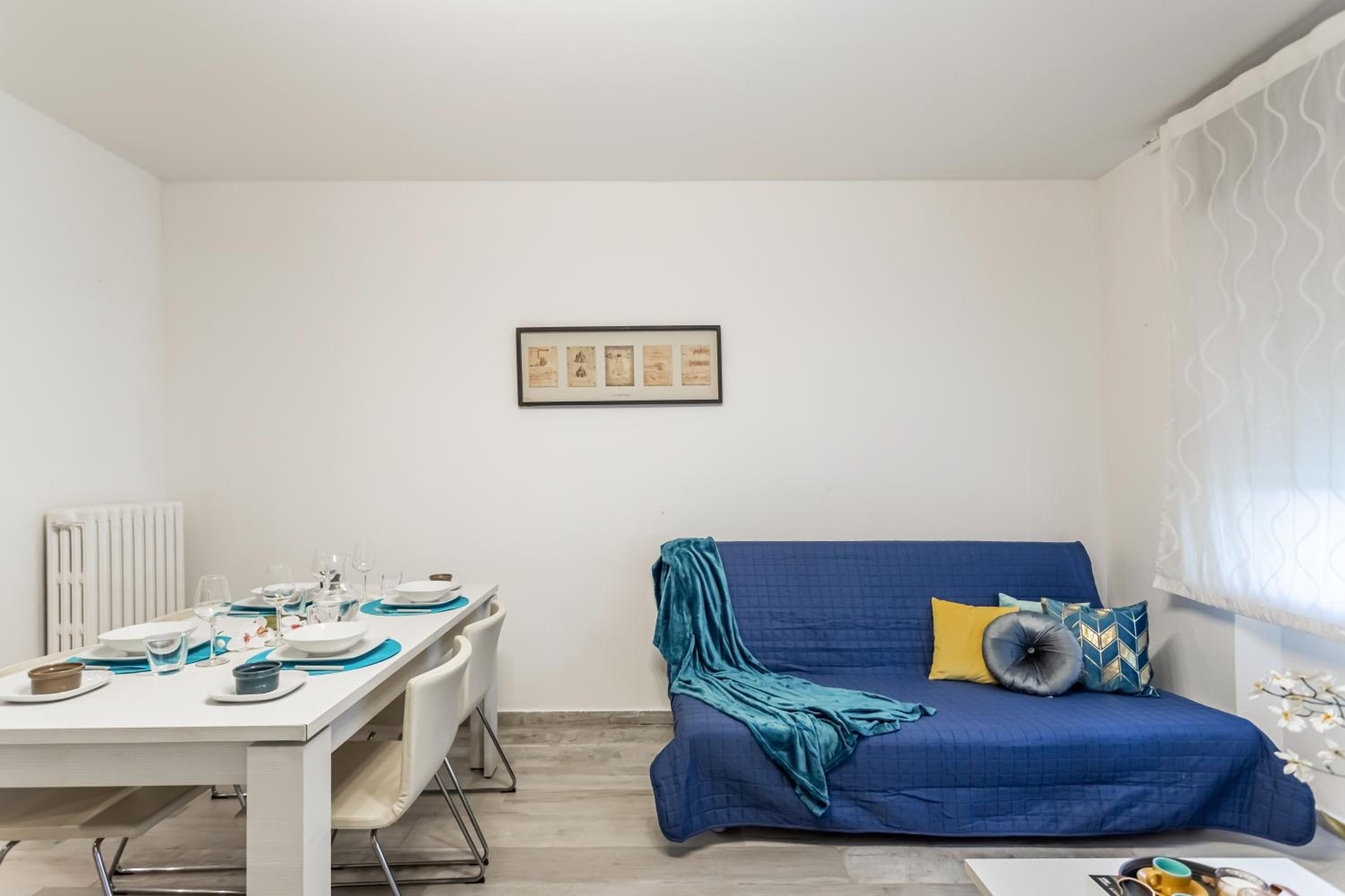Tania Home - Pavia City - by Host4U