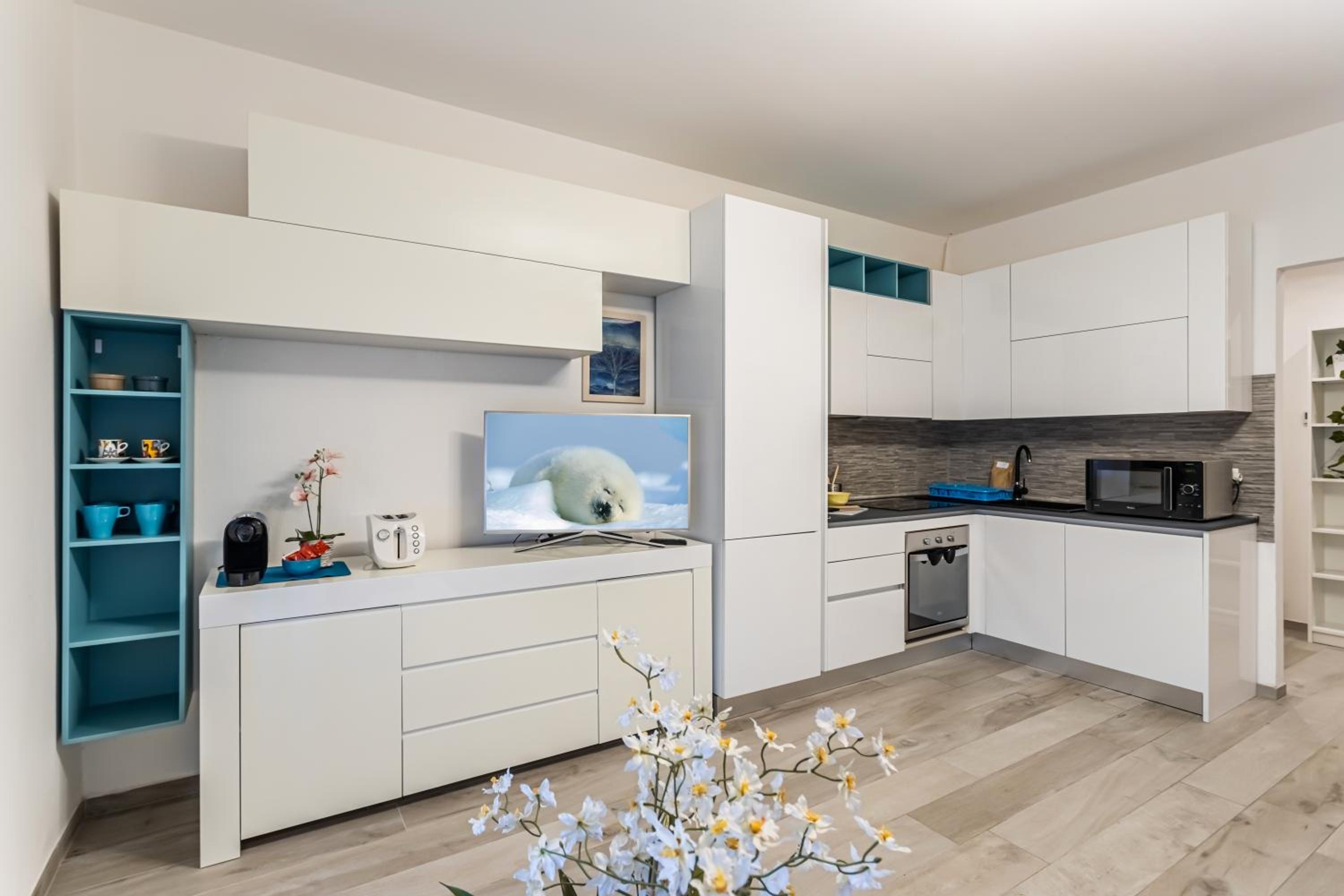 Tania Home - Pavia City - by Host4U