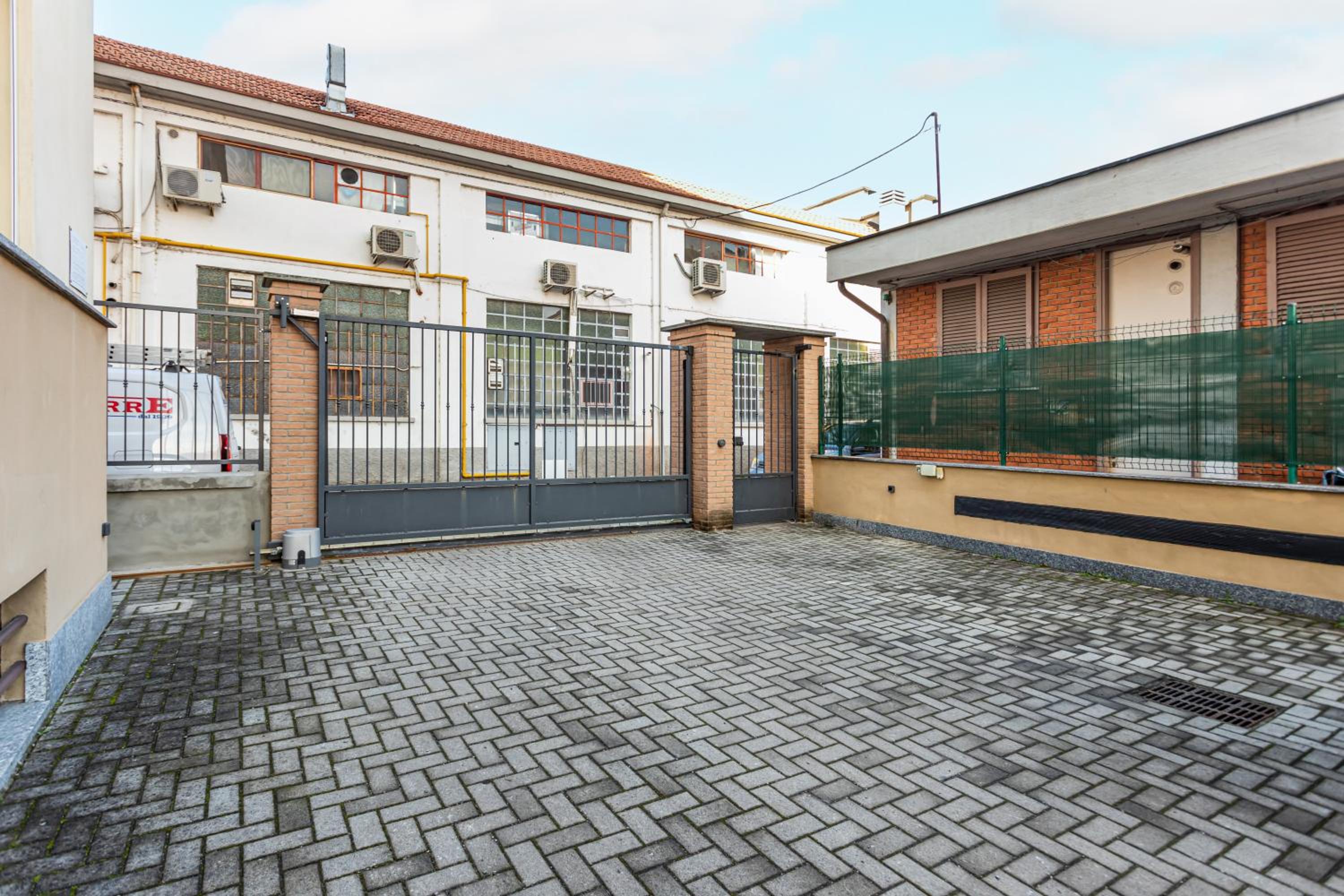 Tania Home - Pavia City - by Host4U