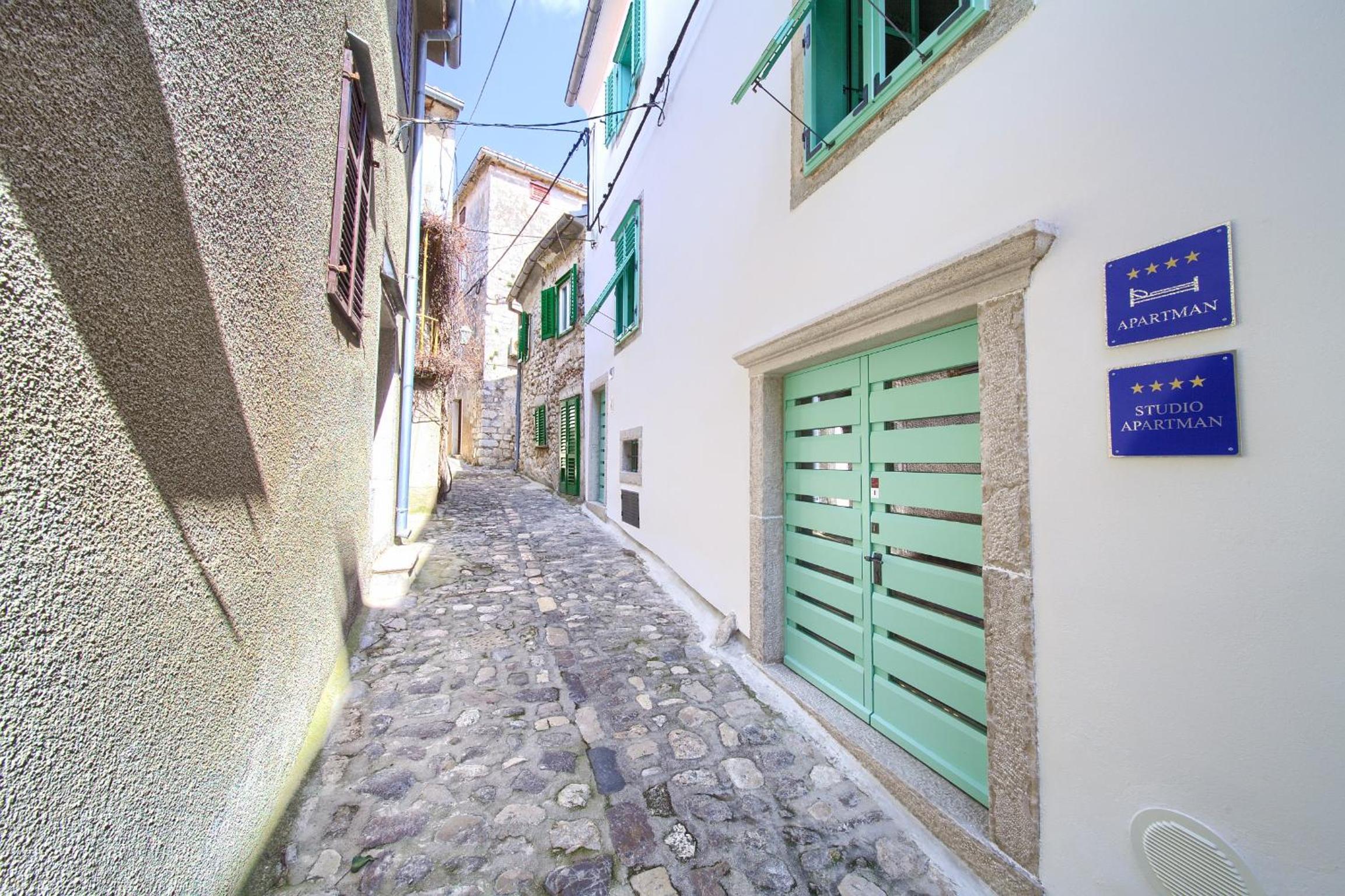 BASTINICA KRK Studio Ap 1, OldTown, CityCenter view 4