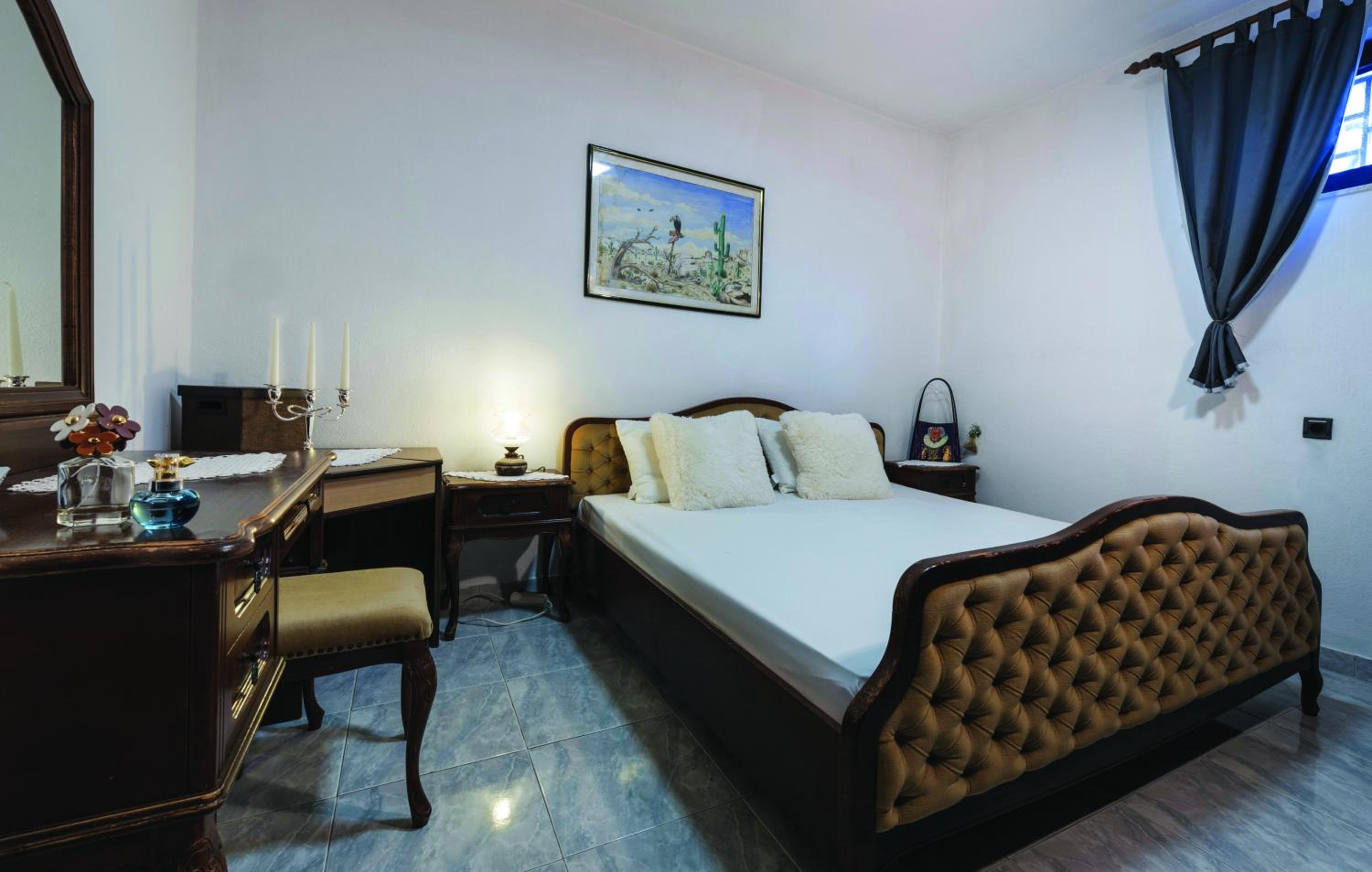 Camino Apartment