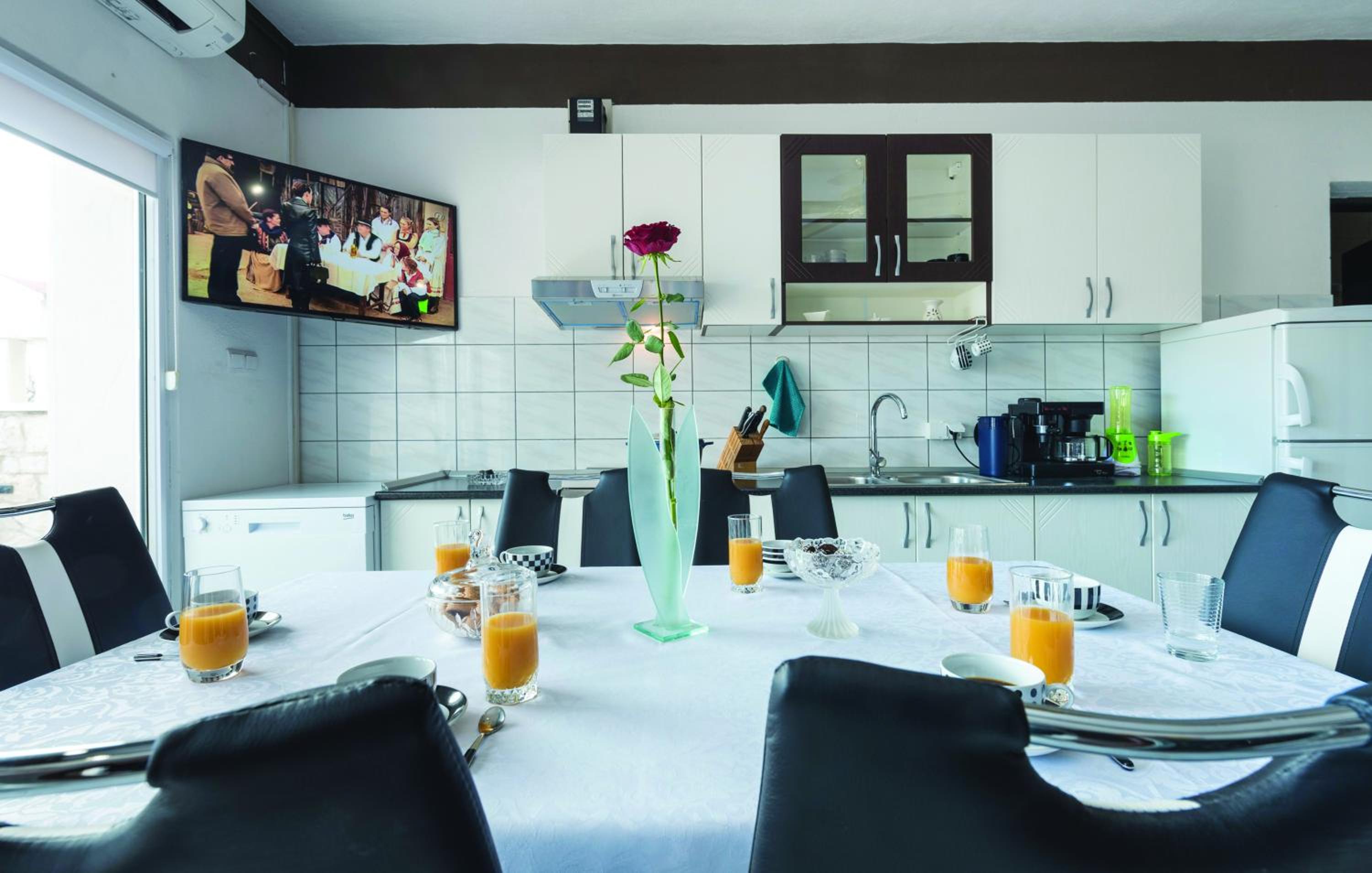 Camino Apartment
